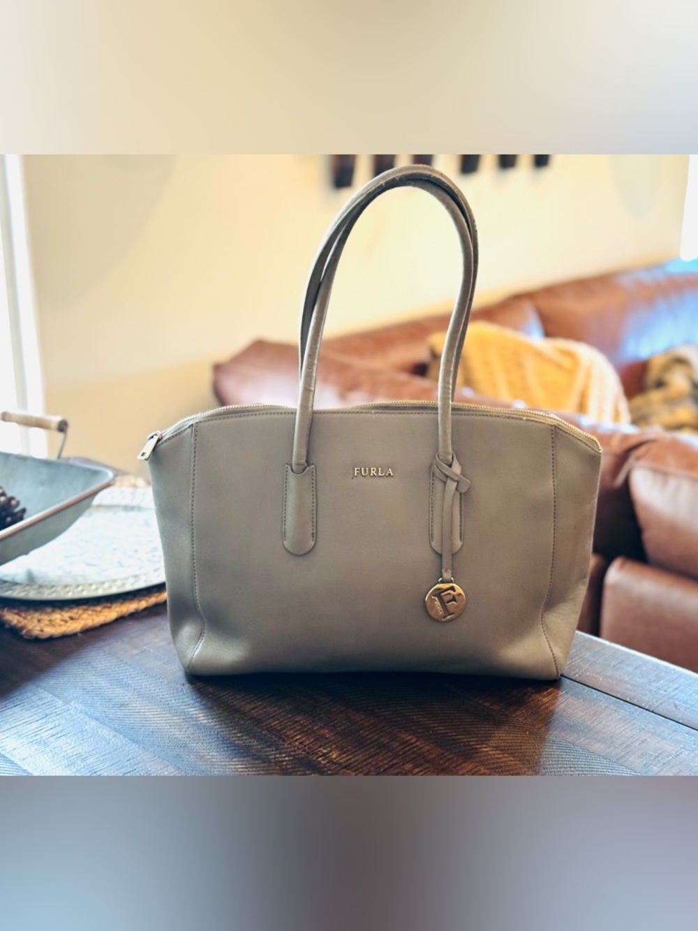 Furla grey tote bag, leather gold hardware pre-loved ❤️ - Picture 3 of 17